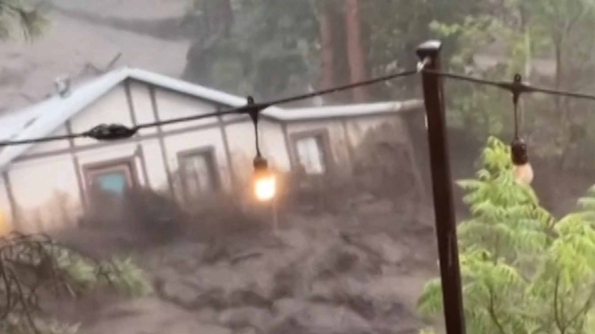 House swept away by flash flooding in New Mexico