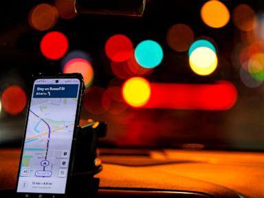 Newsom signs bill giving 800K Uber, Lyft drivers in California the right to unionize