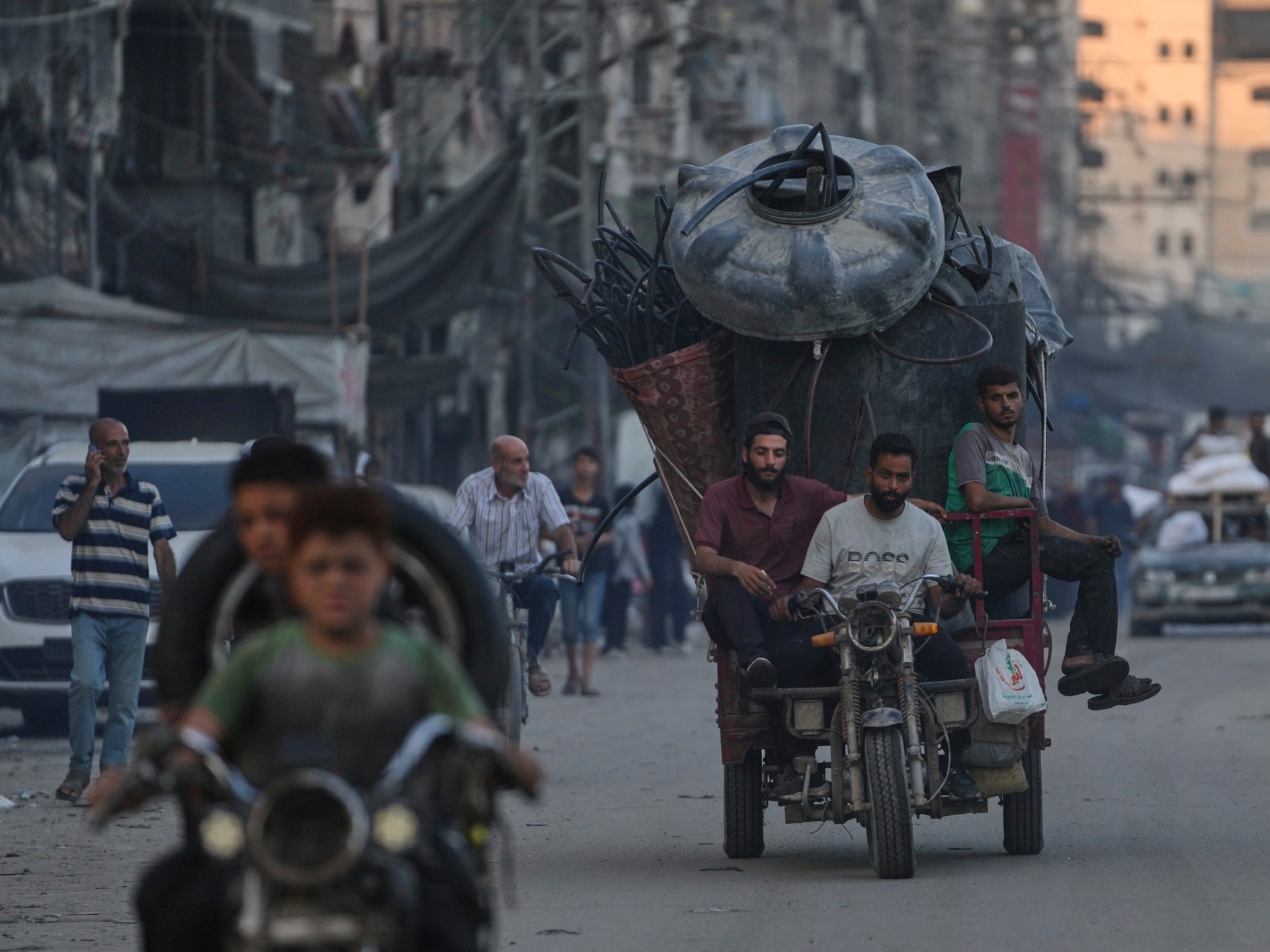 ‘We are on the streets’: Palestinians flee Israel’s assault on Gaza City