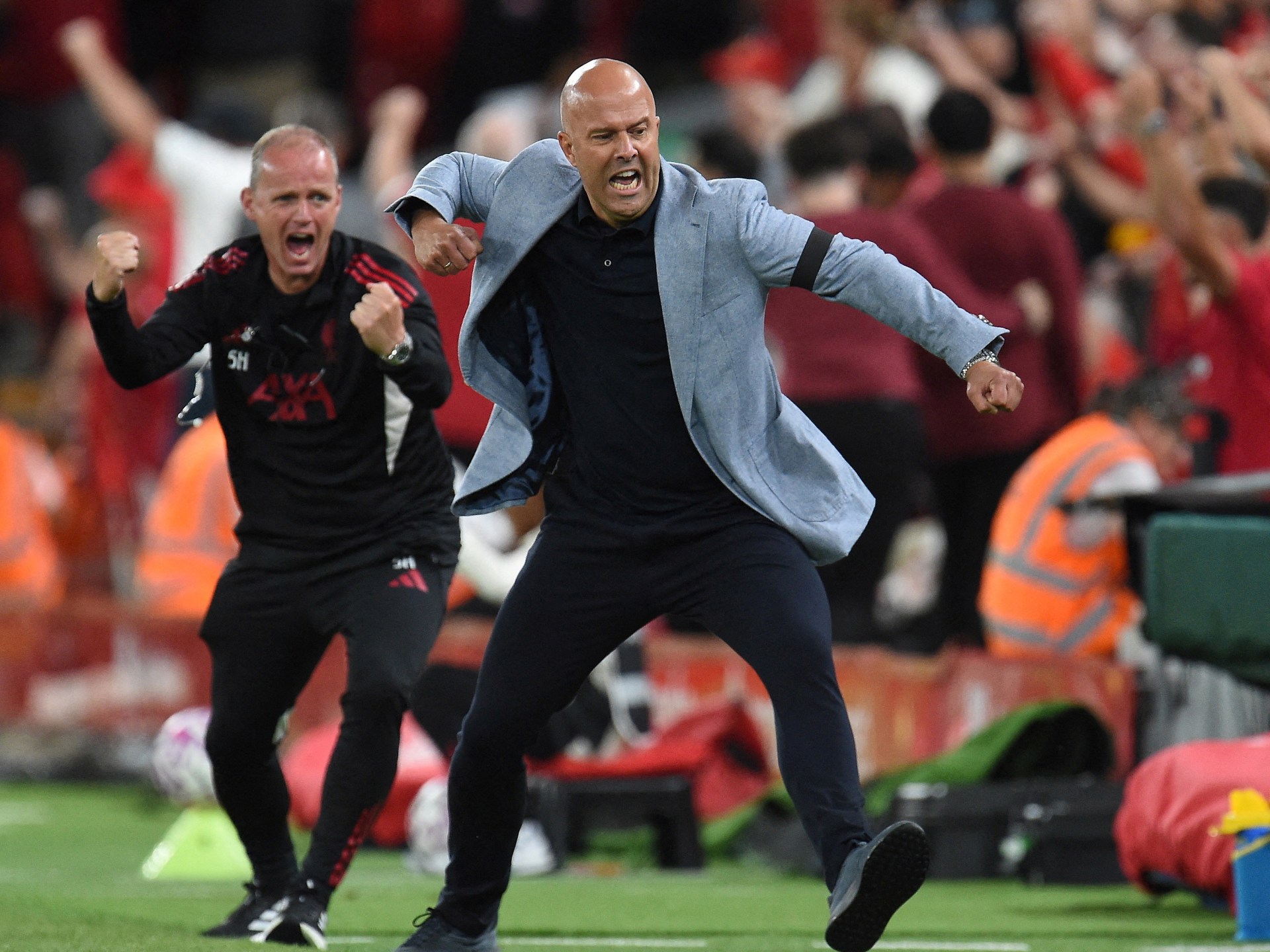 Liverpool avoid late Bournemouth scare to win Premier League opener