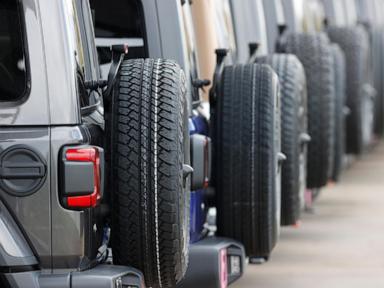 Chrysler recalls 320K Jeep plug-in hybrids due to faulty battery that can catch fire