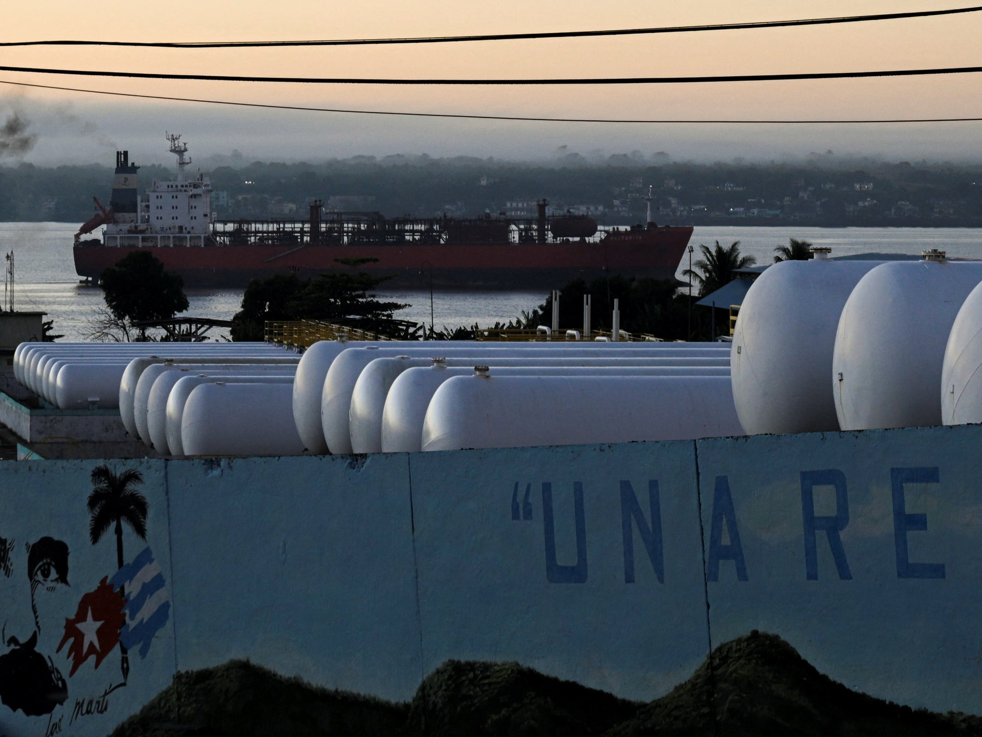 US says it wants to control Venezuelan oil indefinitely. Can it?