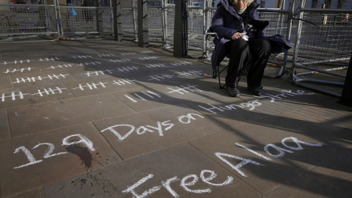 Keir Starmer says Egyptian-British activist Alaa Abd El-Fattah back in UK