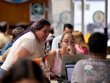 A chatbot entirely powered by humans, not artificial intelligence? This Chilean community shows why