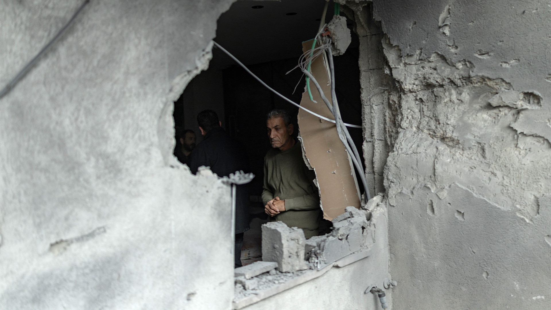 Iranian missiles cause widespread damage across Israel in latest wave