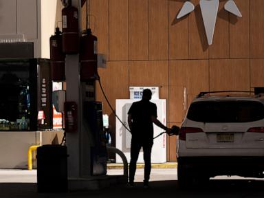 US economy expanded at sluggish 0.7% in fourth quarter