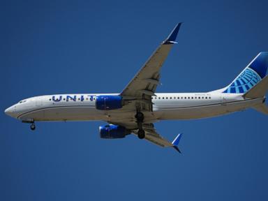 United flight attendants ratify 5-year contract with 31% pay hike and boarding pay