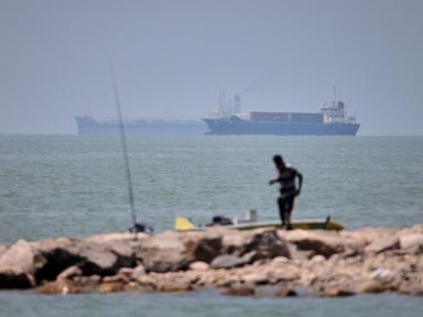 Oil tanker navigates Strait of Hormuz despite threats from Iran’s Revolutionary Guard