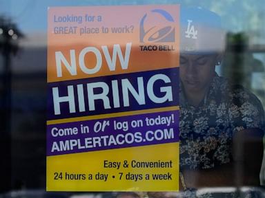 US jobless aid filings rise to 229,000 last week, remain historically low despite war